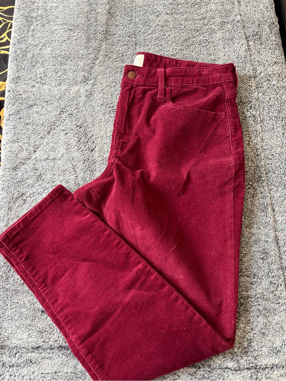 Universal Thread Straight-Leg Jeans in Deep Burgundy